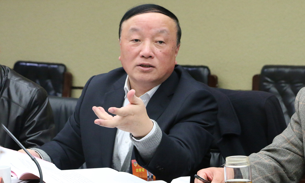 �������磬�μ���Э�߽���λ������ЭίԱ�����˷������ۡ�