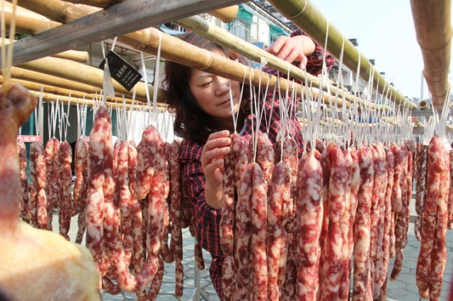 舌尖上的美味 红火火的年味晒出来