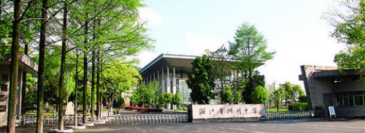 �����ˣ�����ഺ�����ĸ�ѧУ