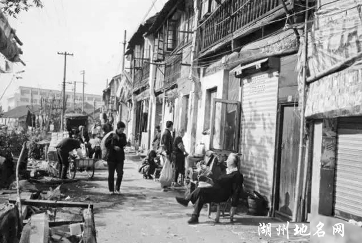 ���н֡���һ���׽� һ����˥ʷ