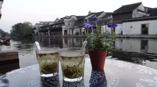 ��ˮ���죬��˿����