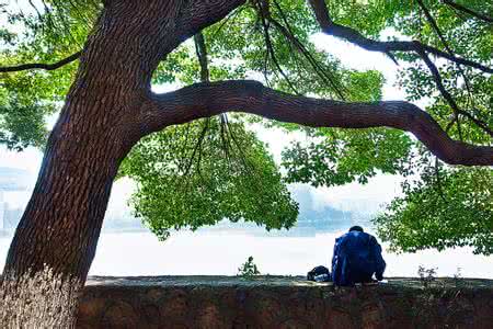 �ӱߣ��ǿ���������