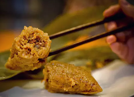 �������Ӿ����ж��������ӹ���������������