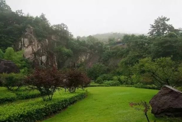 ������ɽ������˵