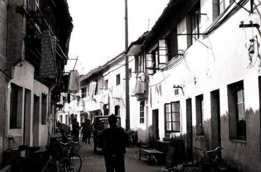 ����С��