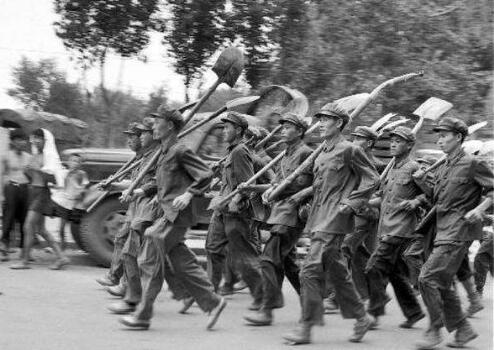 1976����ݿ���