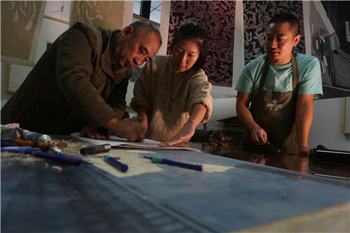 ���ǰ滭��  ���С����硱��