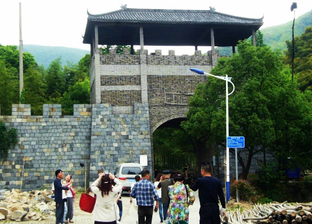 Ѱ�����±���